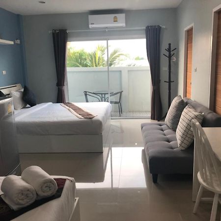 Khao Oat Airport Hotel Nai Yang Bagian luar foto