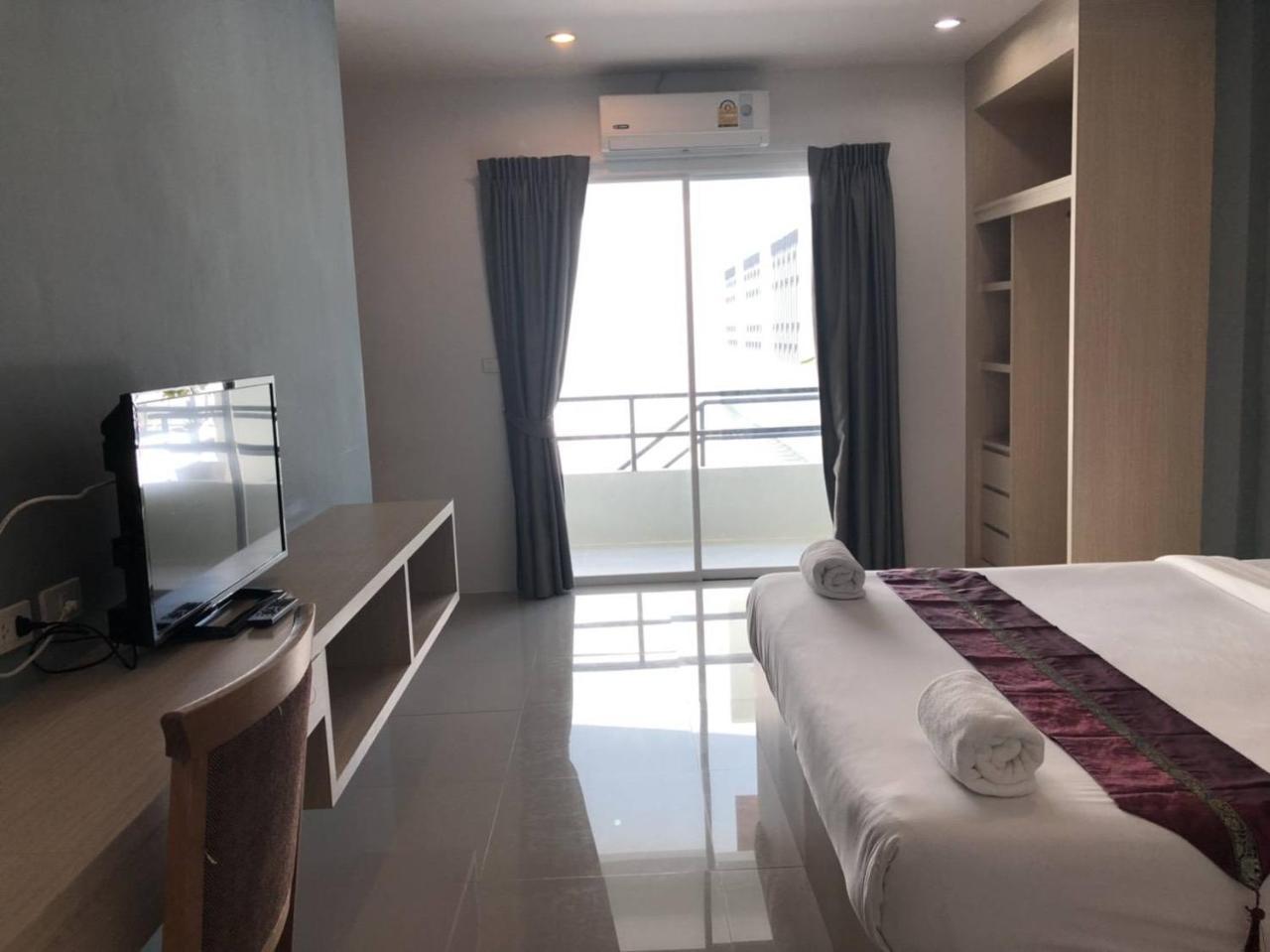 Khao Oat Airport Hotel Nai Yang Bagian luar foto