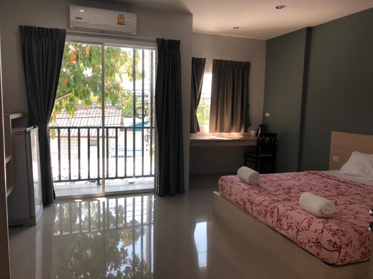 Khao Oat Airport Hotel Nai Yang Bagian luar foto