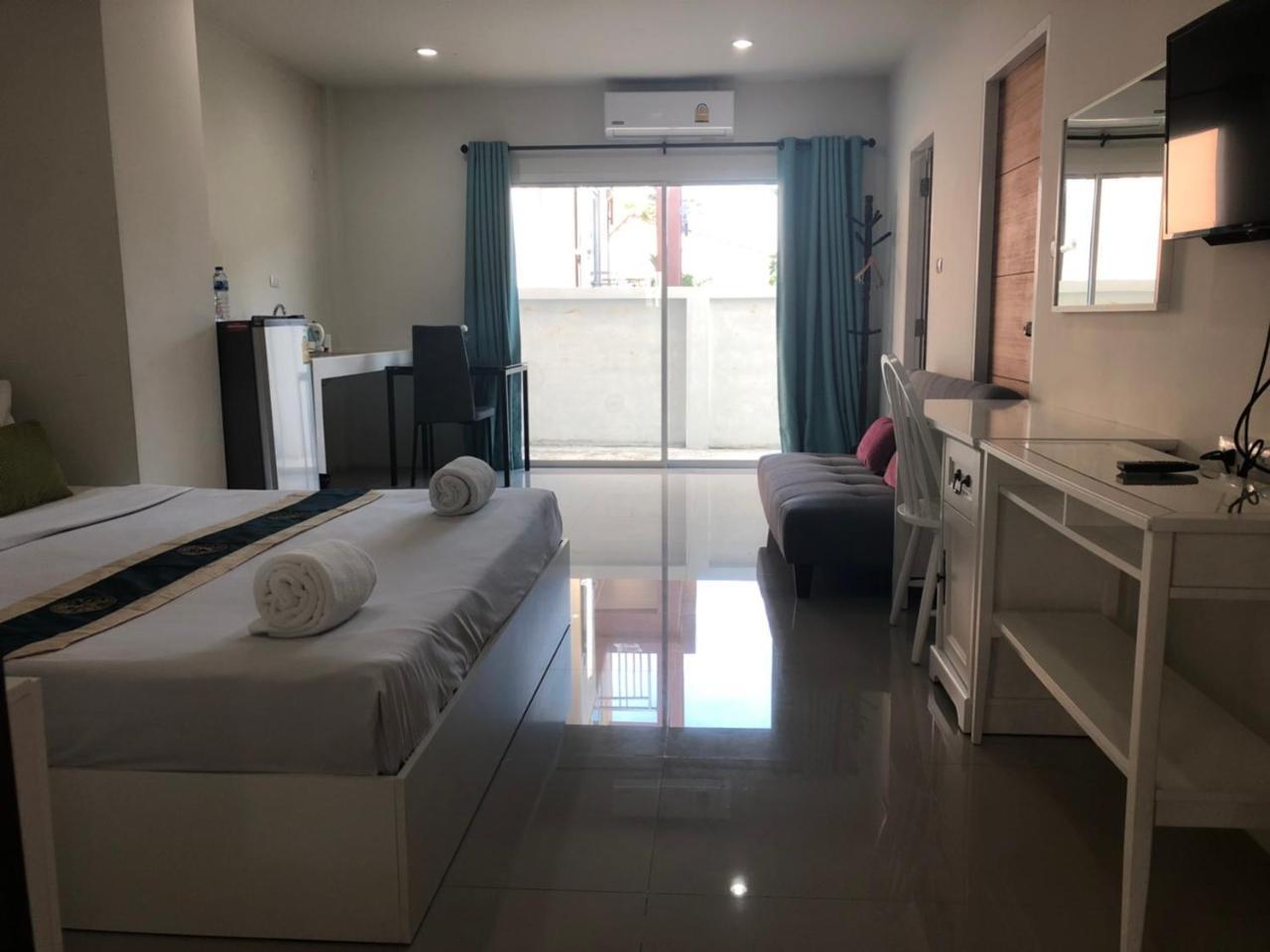 Khao Oat Airport Hotel Nai Yang Bagian luar foto