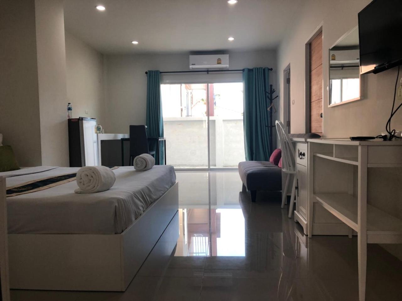 Khao Oat Airport Hotel Nai Yang Bagian luar foto