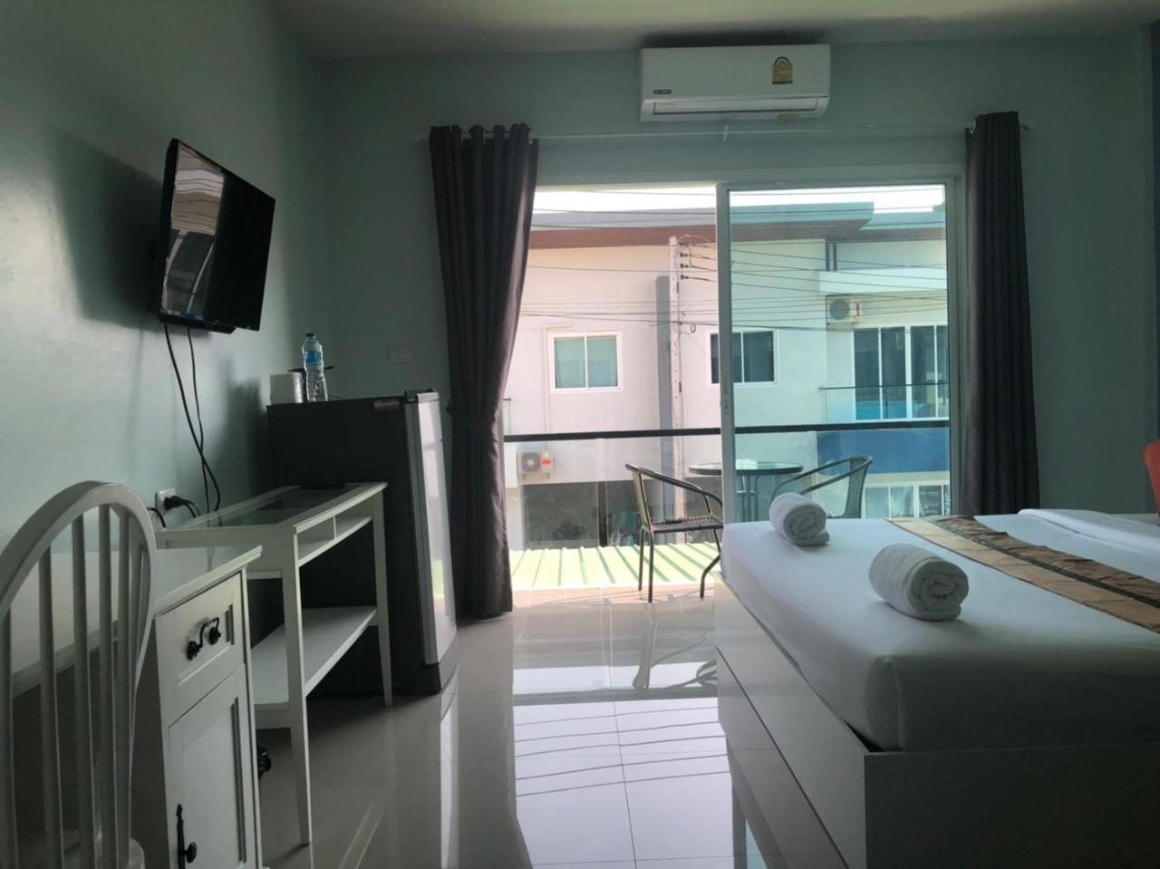 Khao Oat Airport Hotel Nai Yang Bagian luar foto