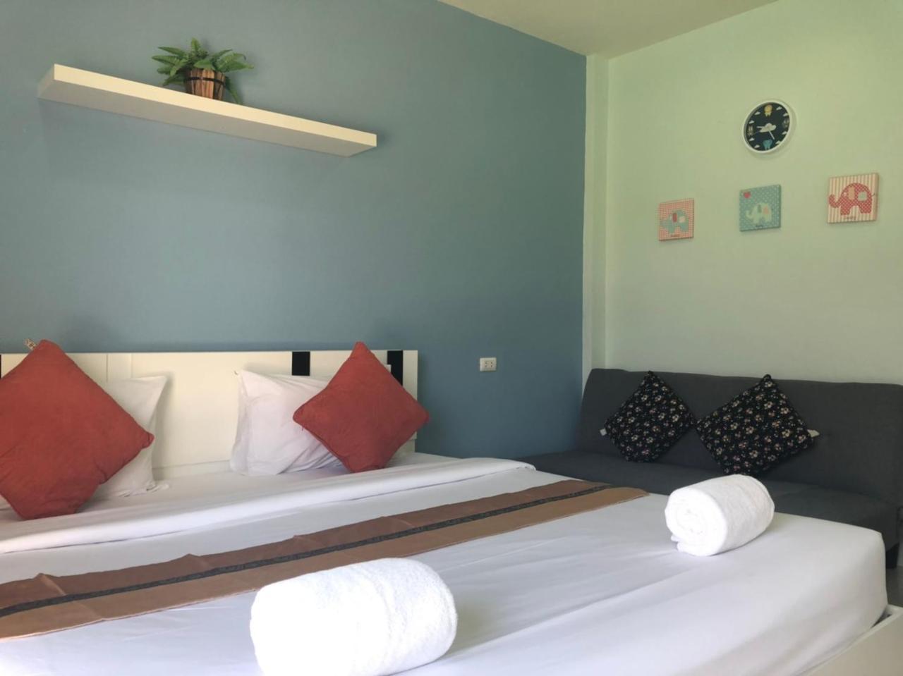 Khao Oat Airport Hotel Nai Yang Bagian luar foto
