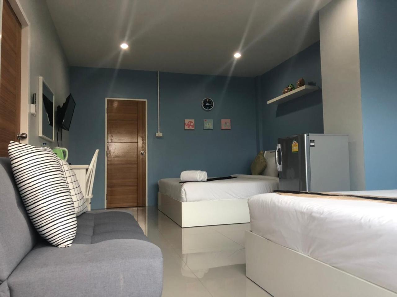 Khao Oat Airport Hotel Nai Yang Bagian luar foto