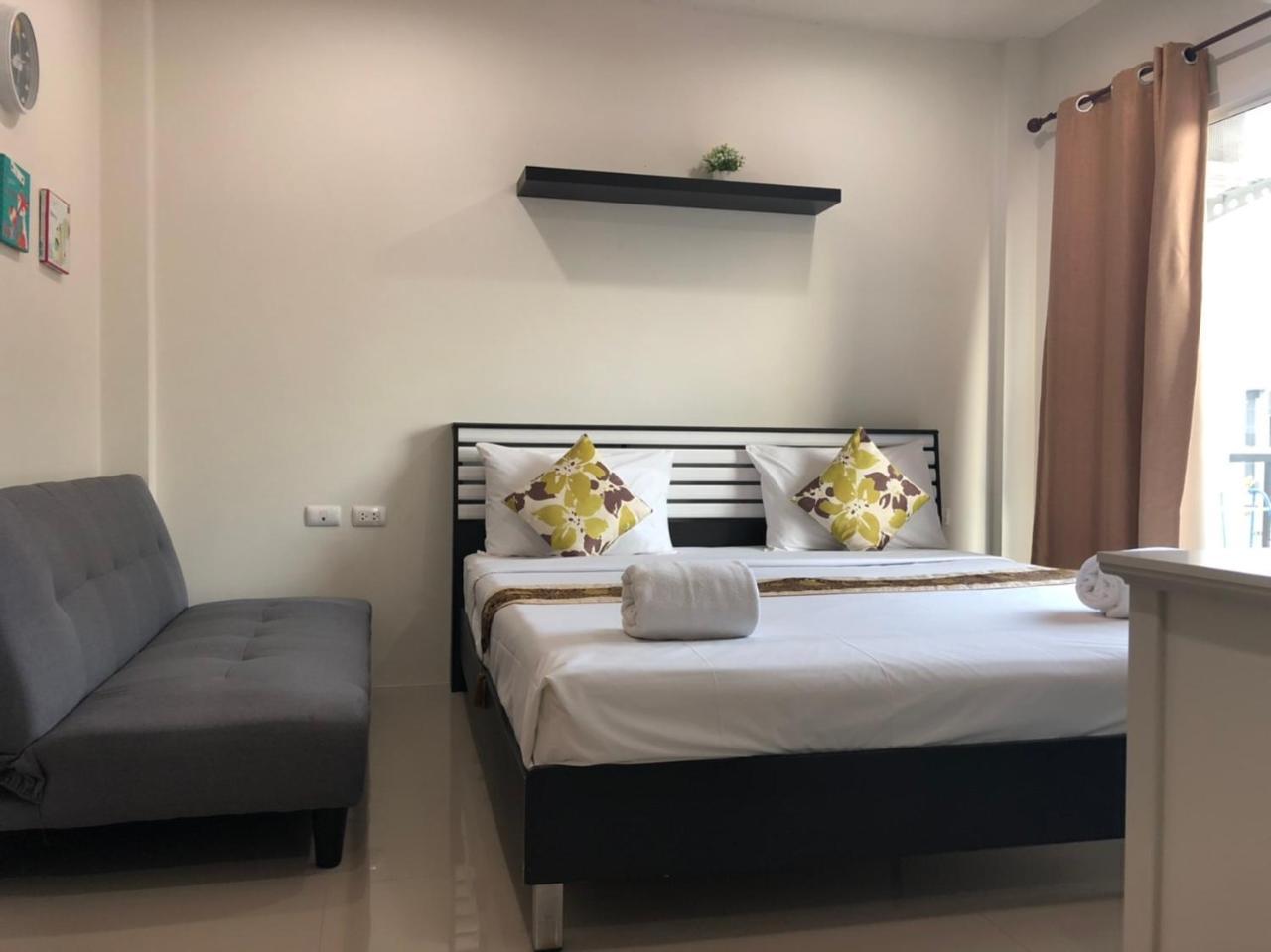Khao Oat Airport Hotel Nai Yang Bagian luar foto