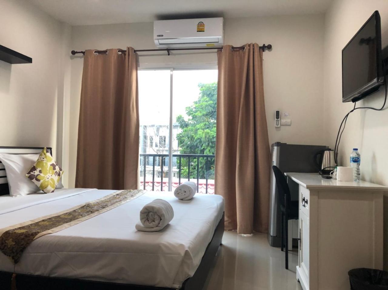 Khao Oat Airport Hotel Nai Yang Bagian luar foto